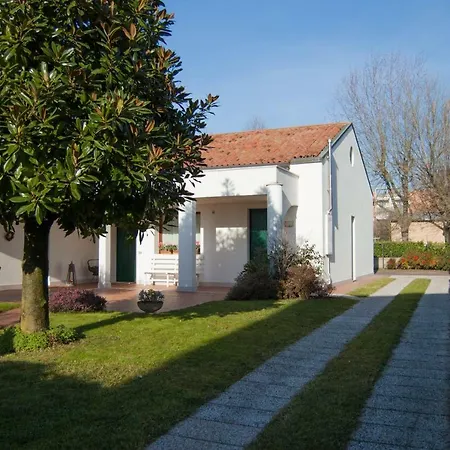 Casa Tecla Bed & Breakfast *